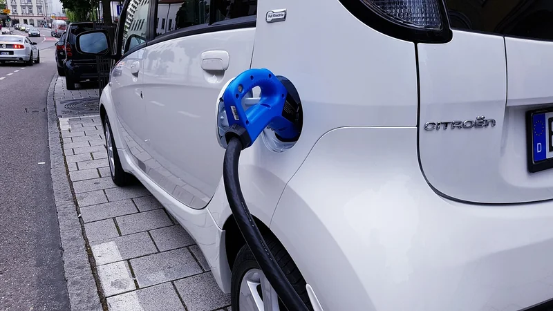 Comparatif : recharge en ligne vs carte physique